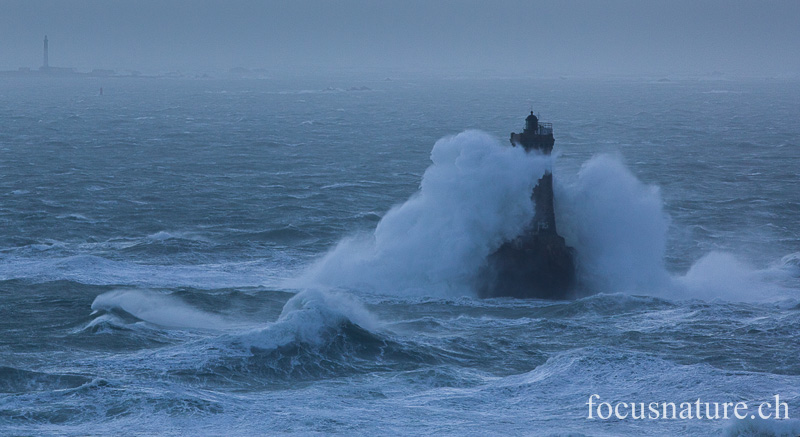 _MG_0337.jpg - Phare de la Vieille en pleine tempête (Pointe du Raz, Finistère, 5.2.2014)