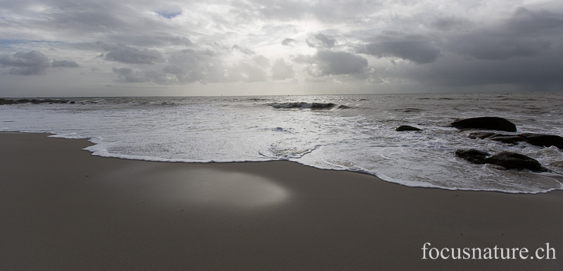 _MG_0964-2.jpg - Après la tempête, jeux de lumière sur la plage de Beg Meil (Finistère, 9.2.2014)