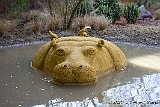 Sculpture sur sable hippopotame 9713_wm.jpg - Sculpture d'hippopotame en sable (Le Touquet, France, avril 2008)